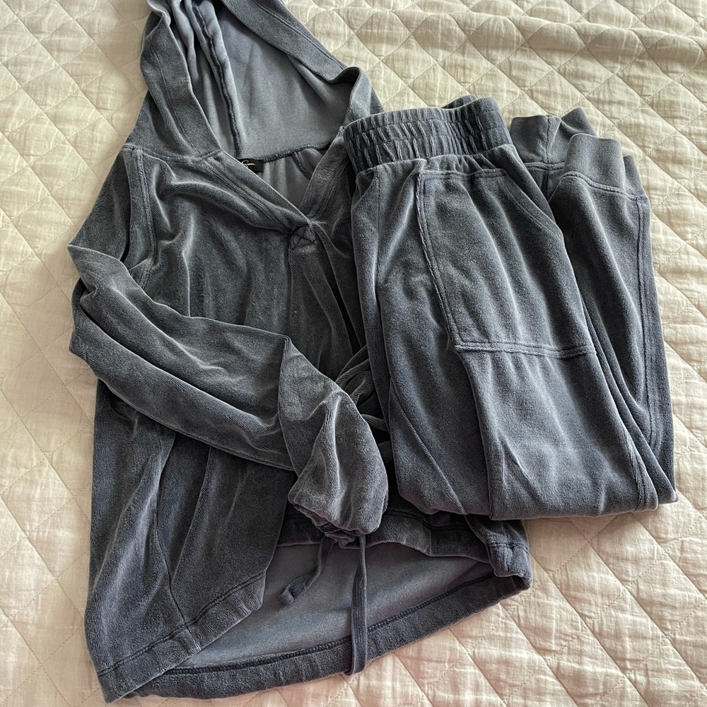 Jessica Simpson matching set